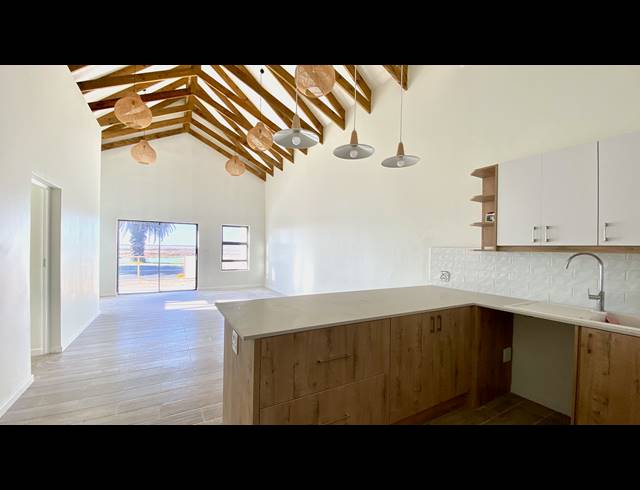 2 BEDROOM TOWNHOUSE FOR SALE IN VELDDRIF